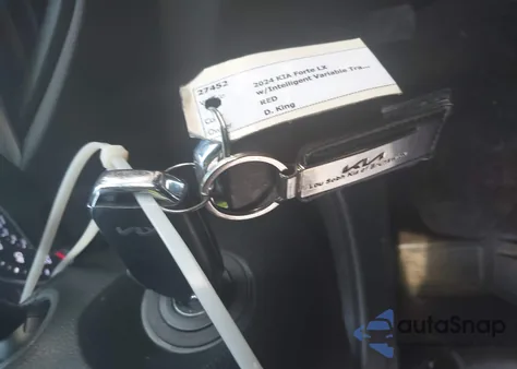 2024 Kia Forte Lxs из США, поврежденный, VIN 3KPF24AD6RE789580